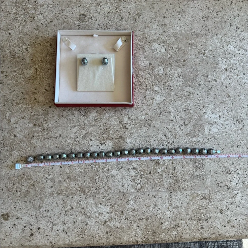 PEARLS! Gorgeous Black Baroque Pearls Necklace and Earrings by Majorca. - Picture 2 of 4